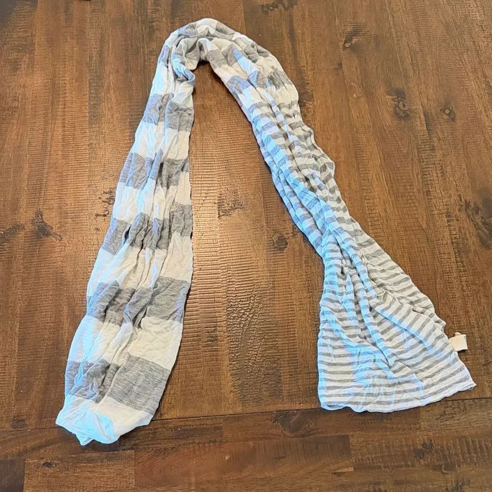 American Eagle Lightweight Gray & White Striped Scarf